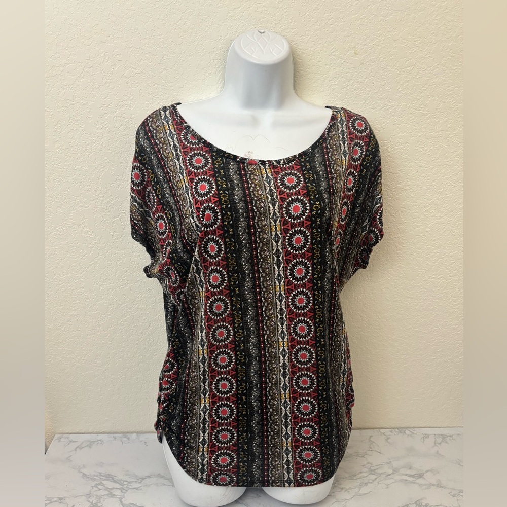 Paisley Print Shirt Womens M Rayon Retro Trendy Boho Cottage Casual Light Top